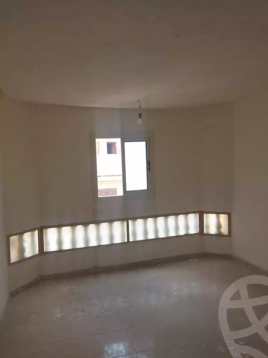 https://aqarmap.com.eg/en/listing/4151611-for-sale-alexandria-el-hanouvel-el-zahraa-city-st