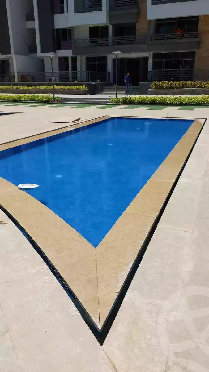 https://aqarmap.com.eg/ar/listing/4152845-for-sale-cairo-new-cairo-compounds-dh-ykwn-ryzdns-styl-hwm