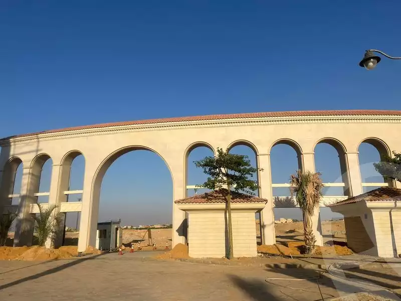 https://aqarmap.com.eg/en/listing/4153234-for-sale-cairo-el-sheikh-zayed-city-compounds-kmbwnd-fyldj-wyst-dr-llttwyr