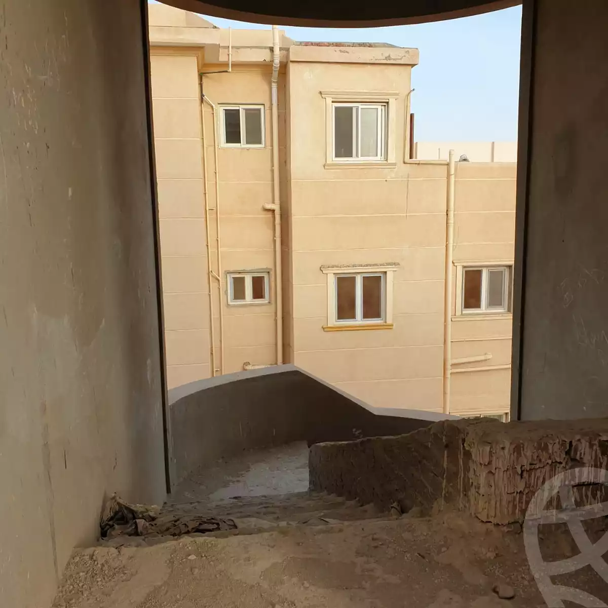 https://aqarmap.com.eg/ar/listing/4153277-for-sale-cairo-el-sheikh-zayed-city-compounds-in-sheikh-zayed-beverly-hills