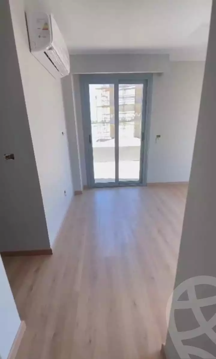 https://aqarmap.com.eg/en/listing/4153562-for-sale-cairo-el-sheikh-zayed-city-compounds-kmbwnd-fyldj-wyst-dr-llttwyr