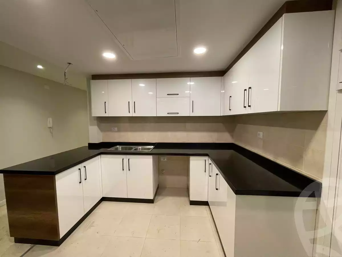 https://aqarmap.com.eg/ar/listing/4155064-for-rent-cairo-6th-of-october-compound-pyramid-hills