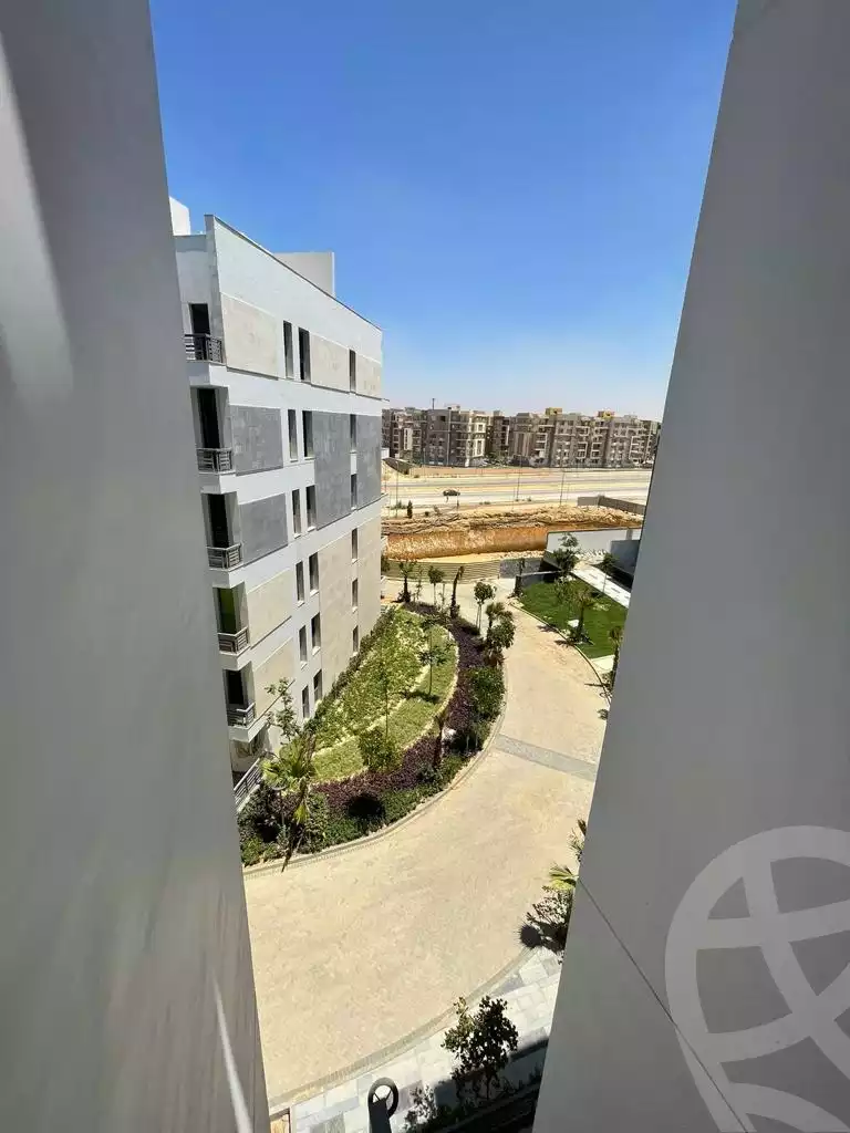 https://aqarmap.com.eg/ar/listing/4155453-for-sale-cairo-new-cairo-compounds-dh-ykwn-ryzdns-styl-hwm