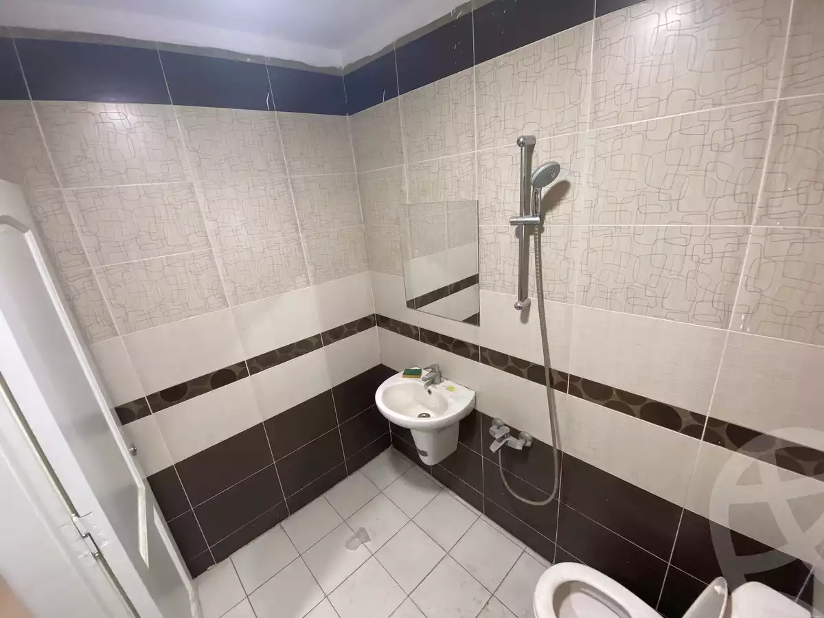 https://aqarmap.com.eg/en/listing/4158505-for-rent-cairo-6th-of-october-lhsry