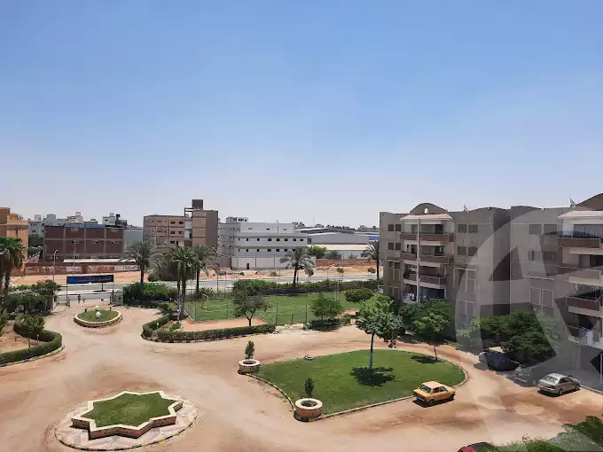 https://aqarmap.com.eg/ar/listing/4159338-for-sale-manteqat-al-senaatat-al-motawaseta-b4