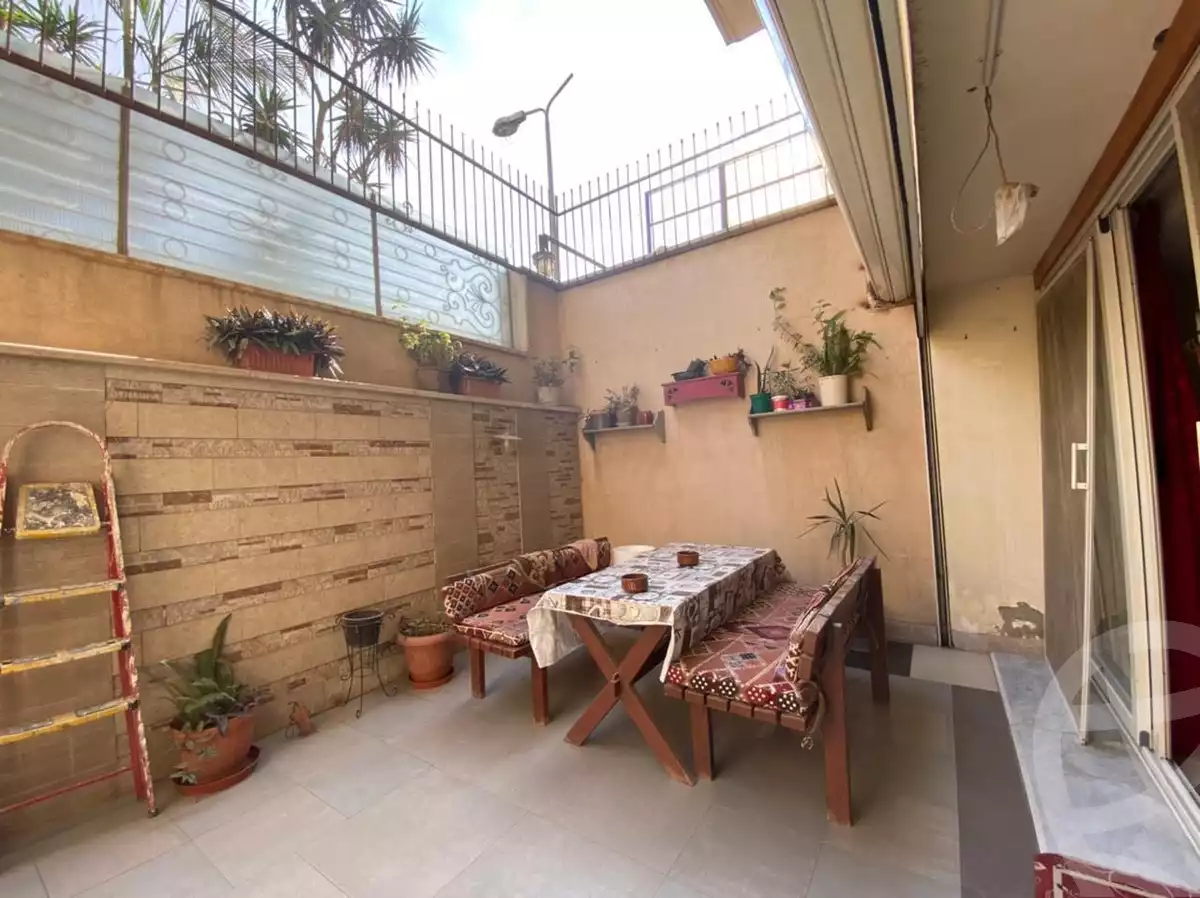 https://aqarmap.com.eg/en/listing/4162752-for-sale-cairo-mokattam-shareaa-9