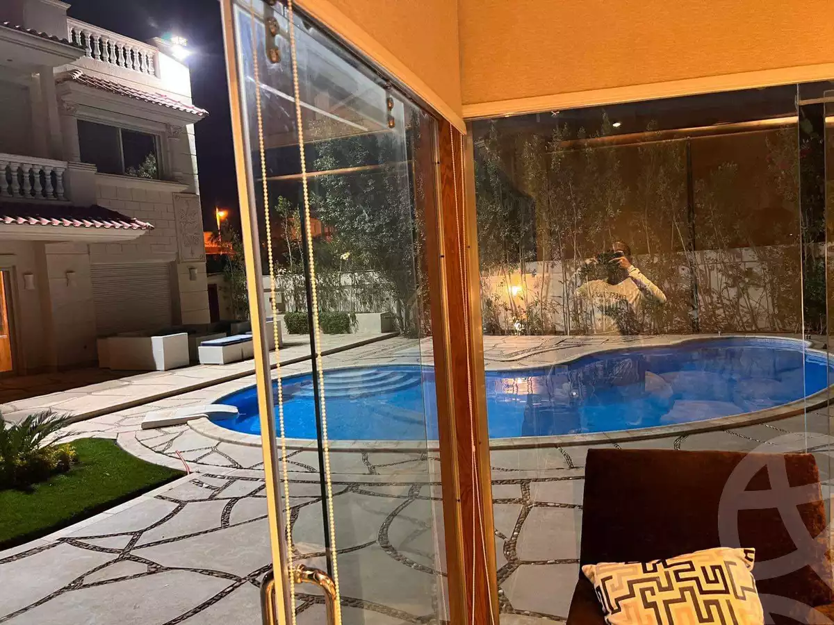 https://aqarmap.com.eg/ar/listing/4167035-for-sale-cairo-el-sheikh-zayed-city-compounds-in-sheikh-zayed-royal-city