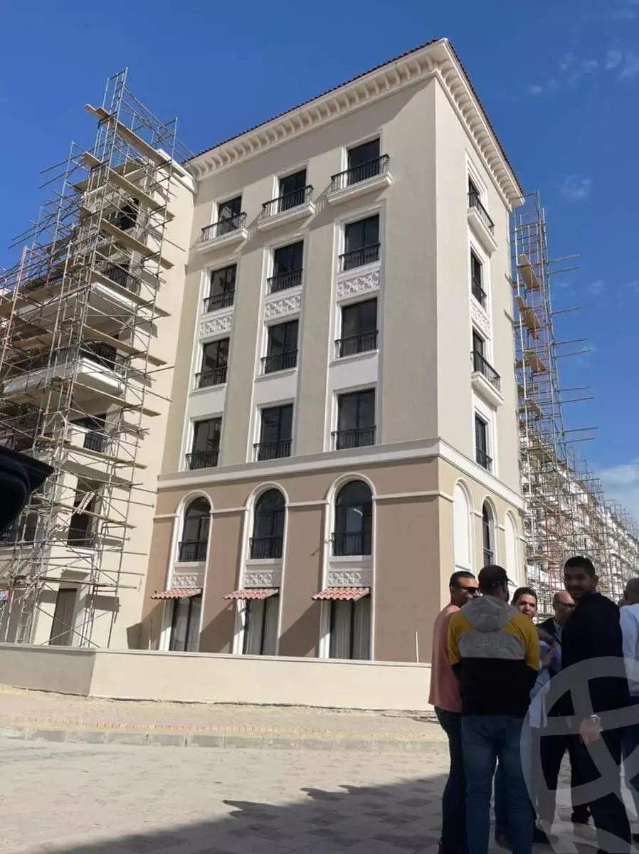 https://aqarmap.com.eg/en/listing/4167548-for-sale-cairo-el-sheikh-zayed-city-compounds-kmbwnd-fyldj-wyst-dr-llttwyr