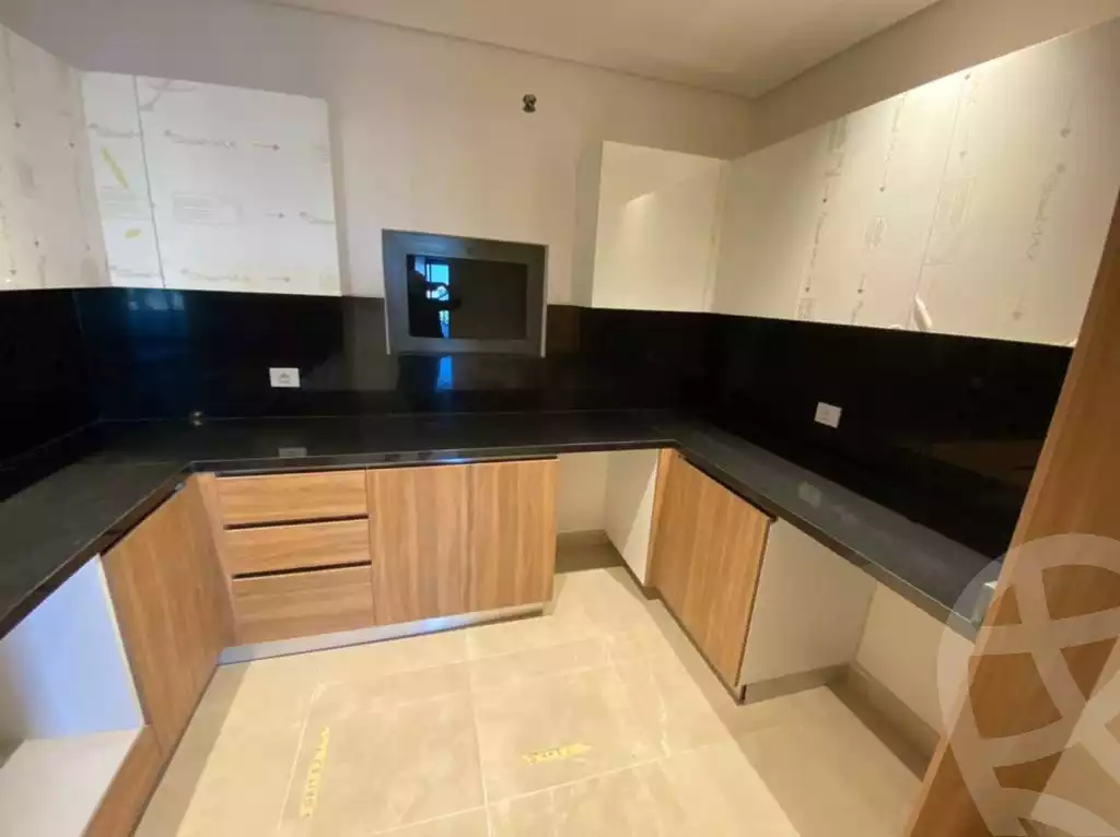 https://aqarmap.com.eg/ar/listing/4167927-for-sale-cairo-el-sheikh-zayed-city-compounds-brj-zyd-wr-llttwyr