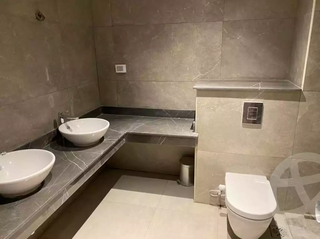 https://aqarmap.com.eg/ar/listing/4167927-for-sale-cairo-el-sheikh-zayed-city-compounds-brj-zyd-wr-llttwyr