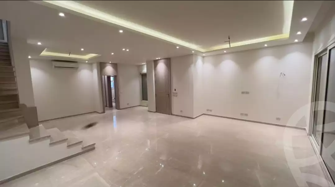 https://aqarmap.com.eg/en/listing/4166674-for-rent-crown-central-palm-hills