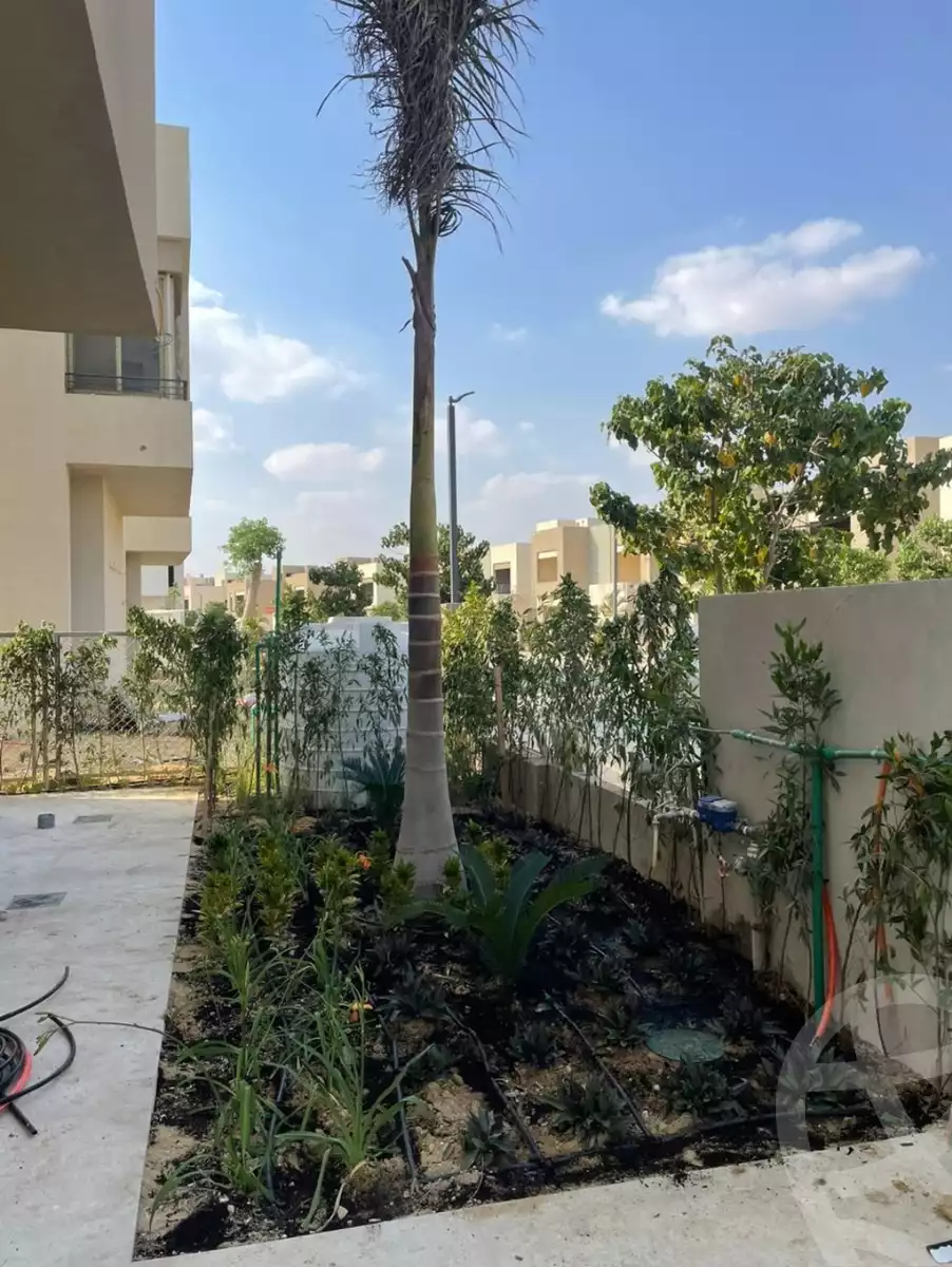https://aqarmap.com.eg/en/listing/4166674-for-rent-crown-central-palm-hills