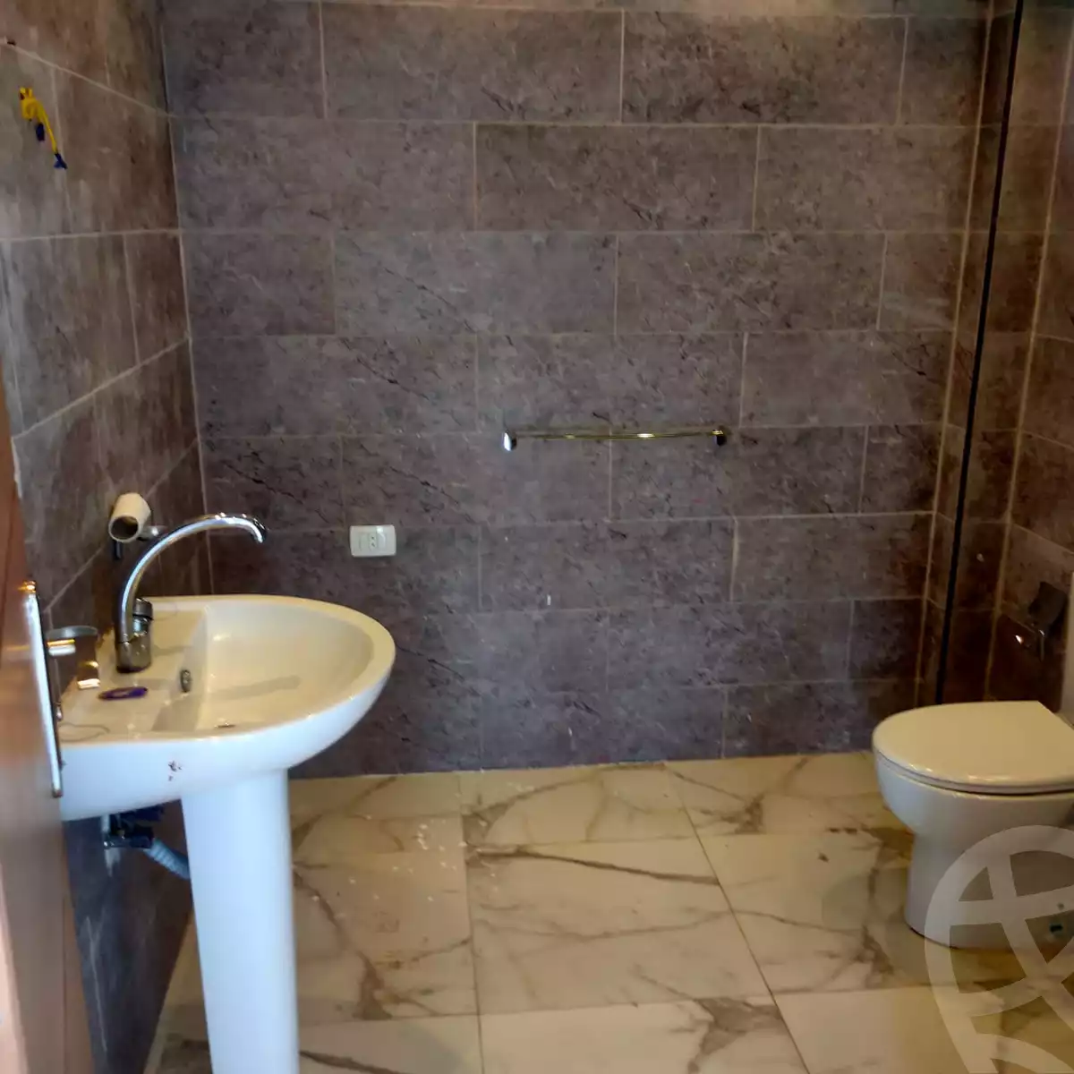 https://aqarmap.com.eg/ar/listing/4171455-for-rent-cairo-heliopolis-el-higaz-square-fareed-semeika-st