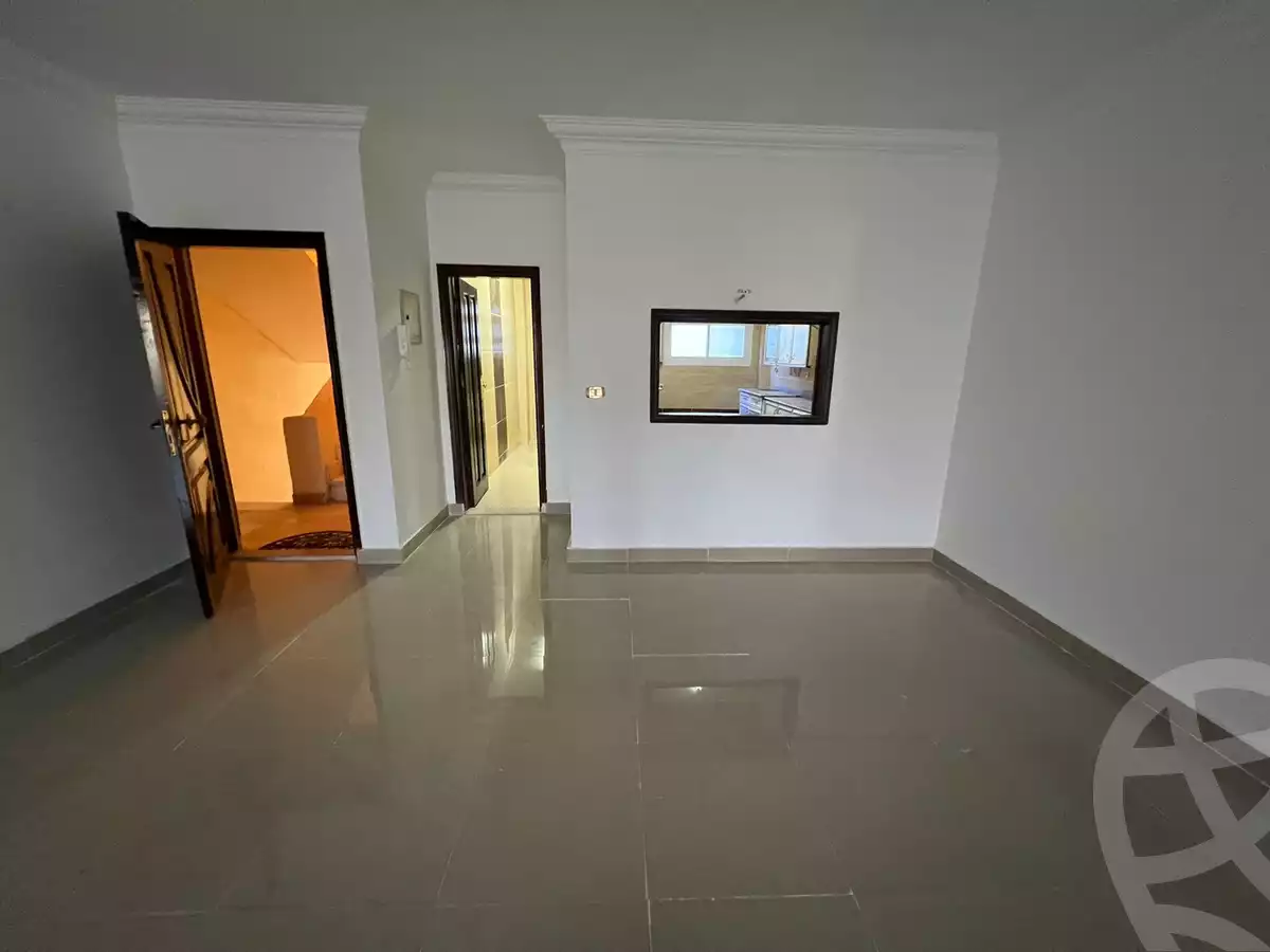 https://aqarmap.com.eg/ar/listing/4176820-for-sale-cairo-el-shorouk-lhy-lthny-grb-neighbourhood-2a-shagaret-al-dor-st