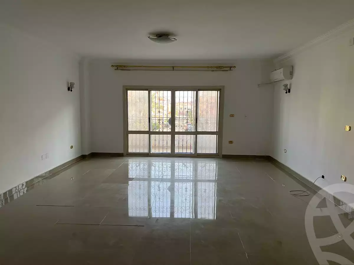 https://aqarmap.com.eg/ar/listing/4176820-for-sale-cairo-el-shorouk-lhy-lthny-grb-neighbourhood-2a-shagaret-al-dor-st