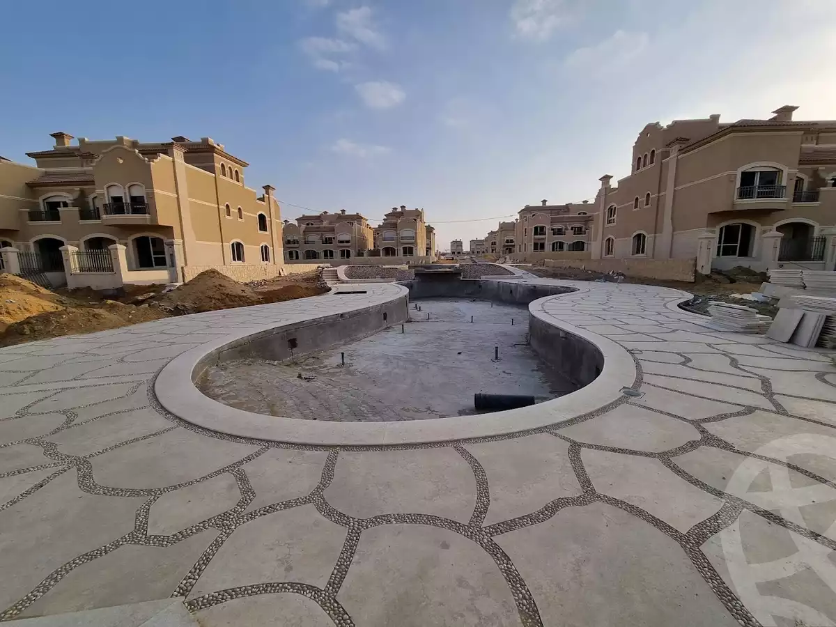 https://aqarmap.com.eg/en/listing/4182743-for-sale-cairo-new-cairo-compounds-el-patio-oro