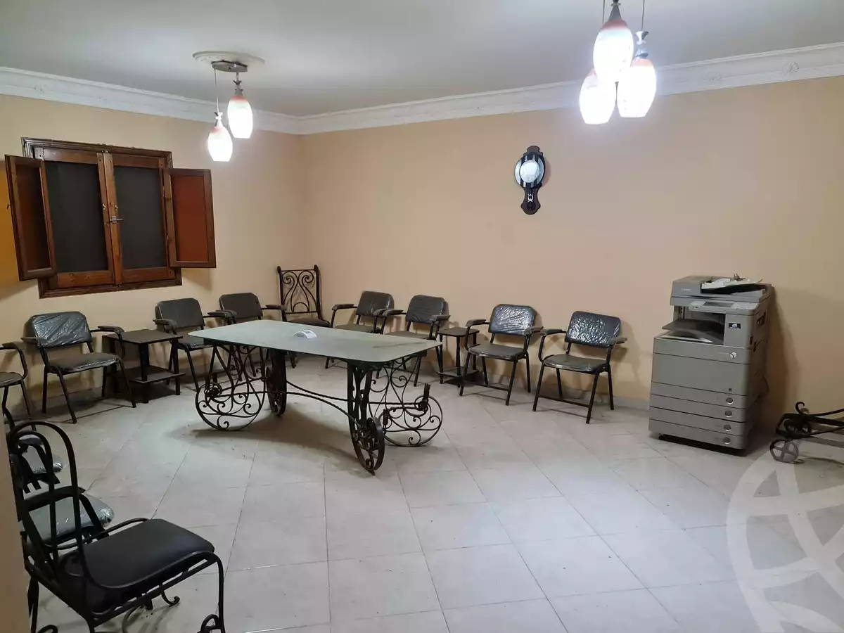 https://aqarmap.com.eg/ar/listing/4185109-for-sale-alexandria-moharram-bey-moharram-bek-st