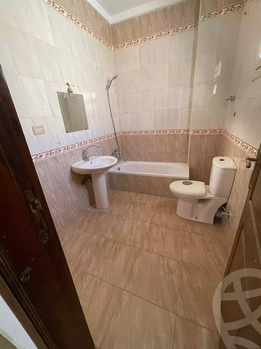 https://aqarmap.com.eg/ar/listing/4187616-for-sale-cairo-el-sheikh-zayed-city-el-hay-elsabeaa-lhy-lsb