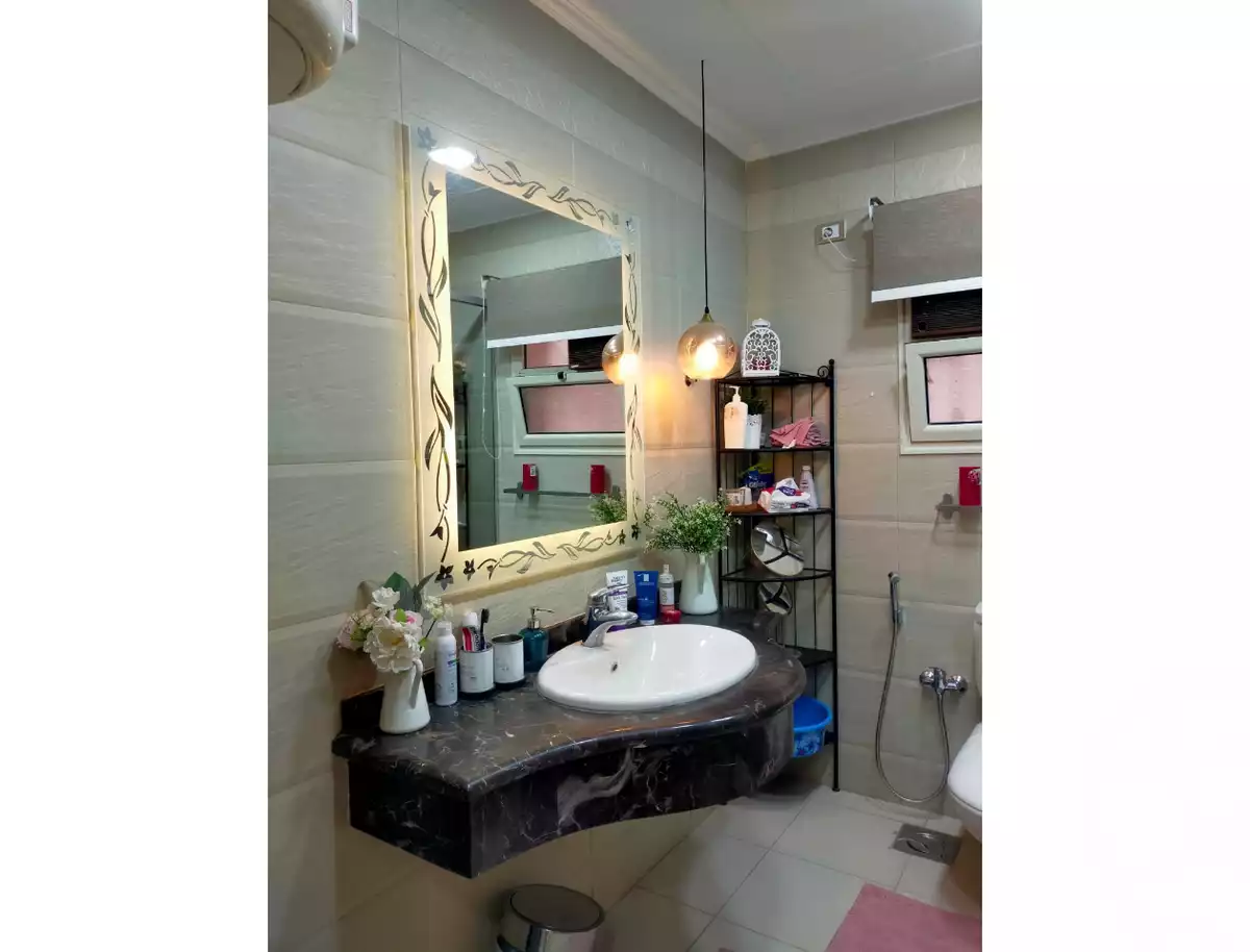 https://aqarmap.com.eg/en/listing/4188859-for-sale-cairo-el-sheikh-zayed-city-compounds-greens