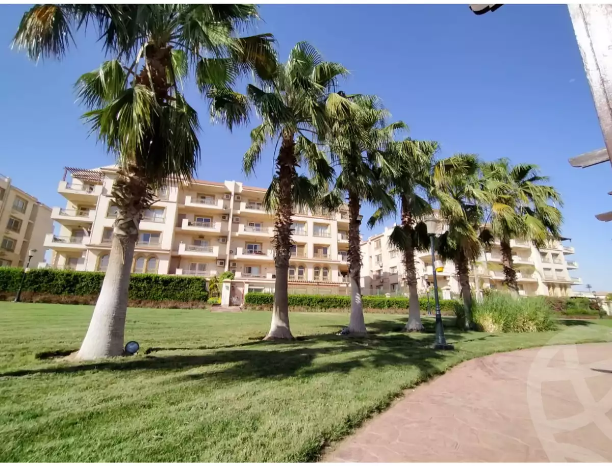 https://aqarmap.com.eg/en/listing/4188859-for-sale-cairo-el-sheikh-zayed-city-compounds-greens