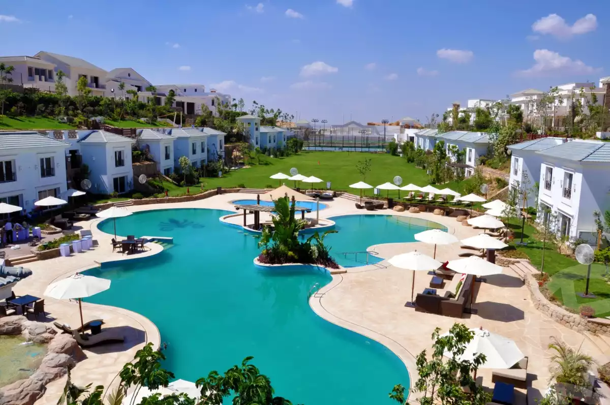 https://aqarmap.com.eg/ar/listing/4189315-for-sale-cairo-new-cairo-compounds-mountain-view-1