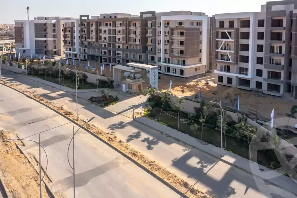 https://aqarmap.com.eg/en/listing/4192395-for-sale-cairo-new-cairo-lmstqbl-syty-compounds-zyzyny-lmstqbl-rdk-llttwyr