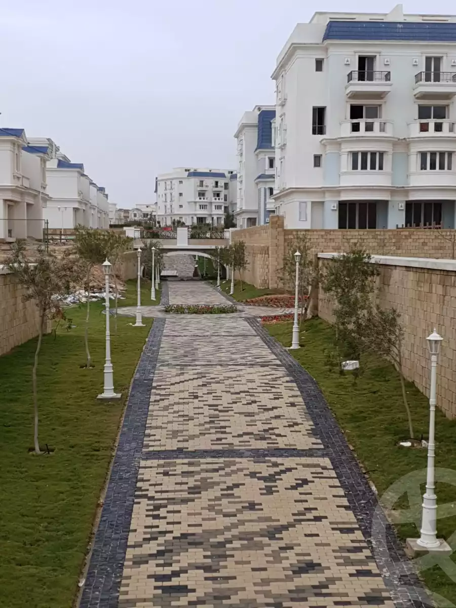 https://aqarmap.com.eg/ar/listing/4193732-for-sale-cairo-6th-of-october-compounds-mountain-view-october-park