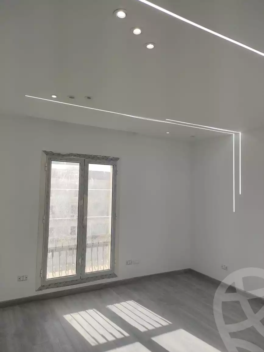 https://aqarmap.com.eg/en/listing/4200199-for-rent-cairo-new-cairo-compounds-mountain-view-hyde-park
