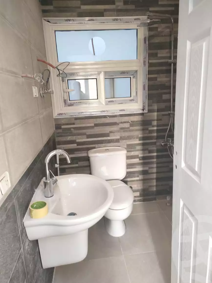https://aqarmap.com.eg/en/listing/4200199-for-rent-cairo-new-cairo-compounds-mountain-view-hyde-park