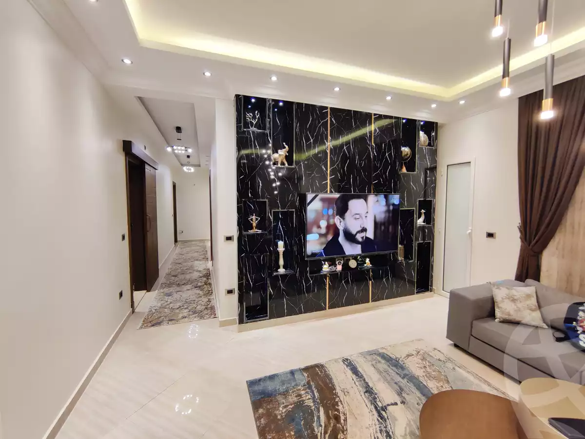 https://aqarmap.com.eg/ar/listing/4202363-for-sale-cairo-el-sheikh-zayed-city-compounds-in-sheikh-zayed-continental-gardens