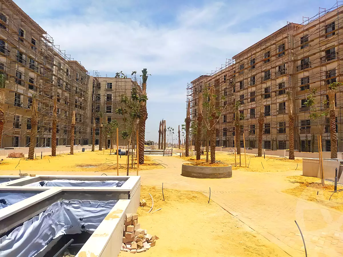 https://aqarmap.com.eg/en/listing/4207716-for-sale-cairo-el-sheikh-zayed-city-compounds-kmbwnd-fyldj-wyst-dr-llttwyr