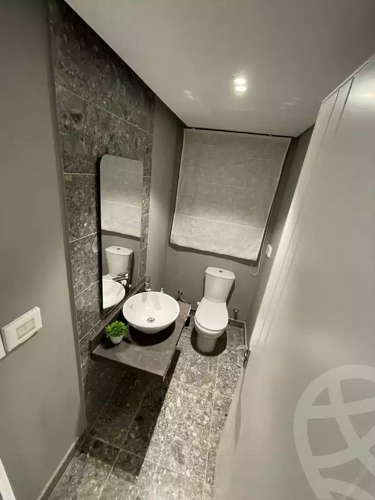 https://aqarmap.com.eg/en/listing/4209550-for-sale-cairo-el-sheikh-zayed-city-compounds-kmbwnd-fyldj-wyst-dr-llttwyr
