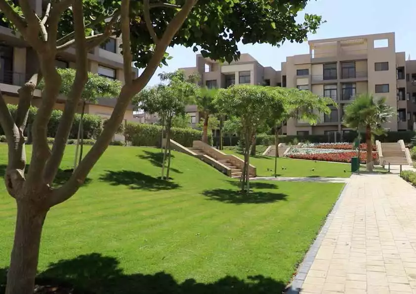 https://aqarmap.com.eg/en/listing/4209620-for-sale-cairo-new-cairo-golden-square