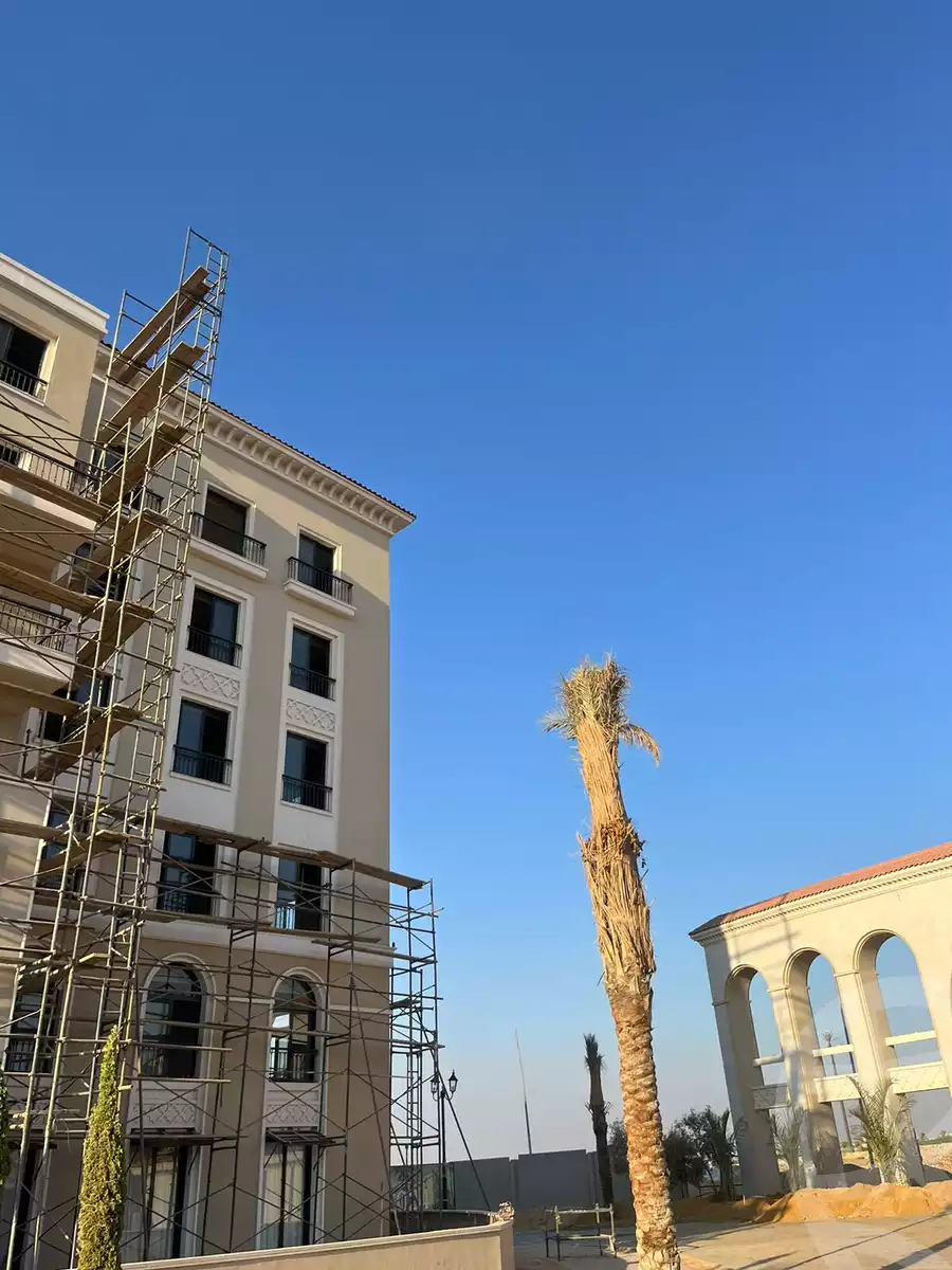 https://aqarmap.com.eg/en/listing/4210067-for-sale-cairo-el-sheikh-zayed-city-compounds-kmbwnd-fyldj-wyst-dr-llttwyr