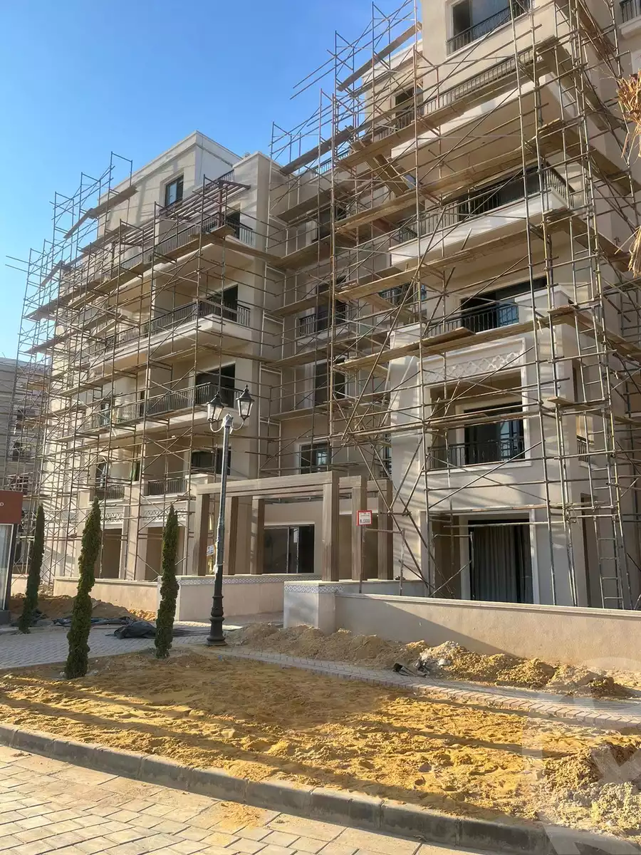 https://aqarmap.com.eg/en/listing/4210086-for-sale-cairo-el-sheikh-zayed-city-compounds-kmbwnd-fyldj-wyst-dr-llttwyr