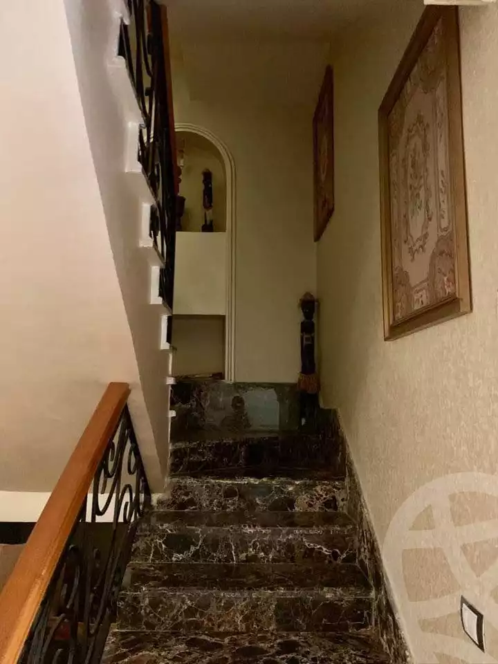 https://aqarmap.com.eg/en/listing/4213599-for-sale-cairo-el-sheikh-zayed-city-compounds-greens