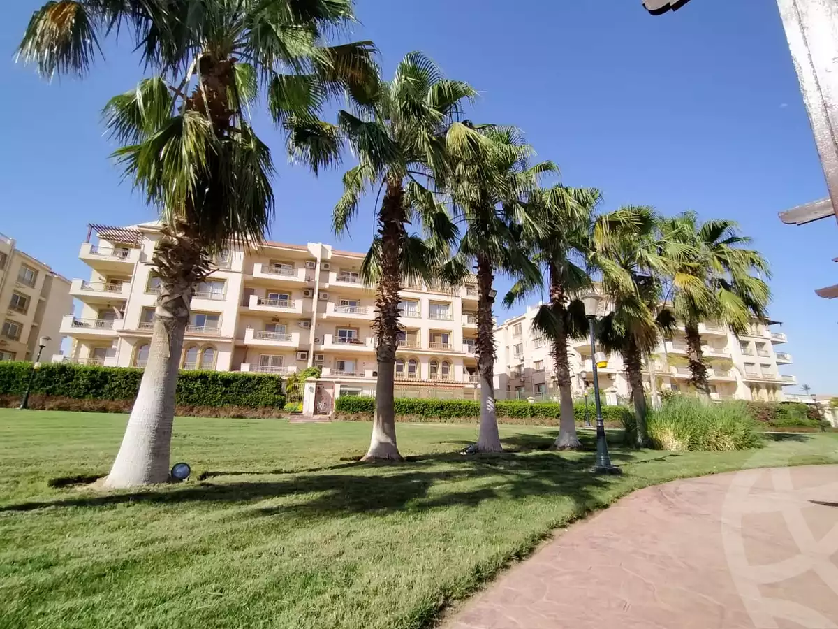 https://aqarmap.com.eg/en/listing/4217906-for-sale-cairo-el-sheikh-zayed-city-compounds-greens