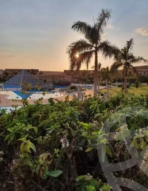 https://aqarmap.com.eg/en/listing/4220443-for-sale-cairo-el-sheikh-zayed-city-compounds-in-sheikh-zayed-pyramids-walk