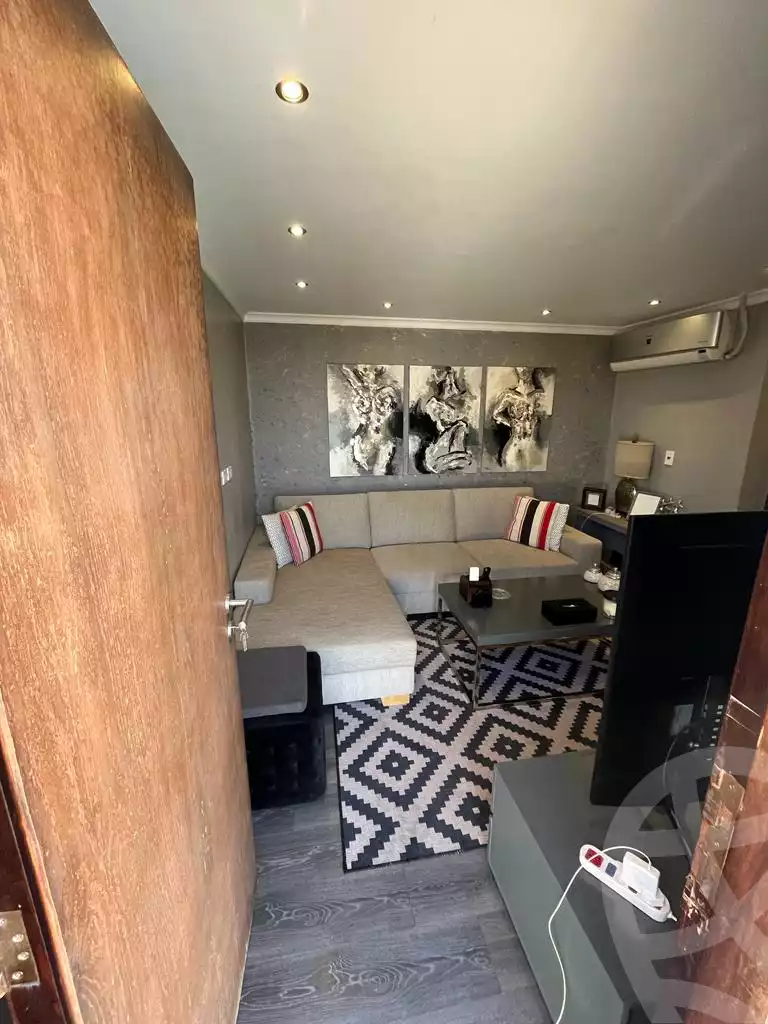 https://aqarmap.com.eg/ar/listing/4220946-for-rent-cairo-el-sheikh-zayed-city-compounds-in-sheikh-zayed-beverly-hills