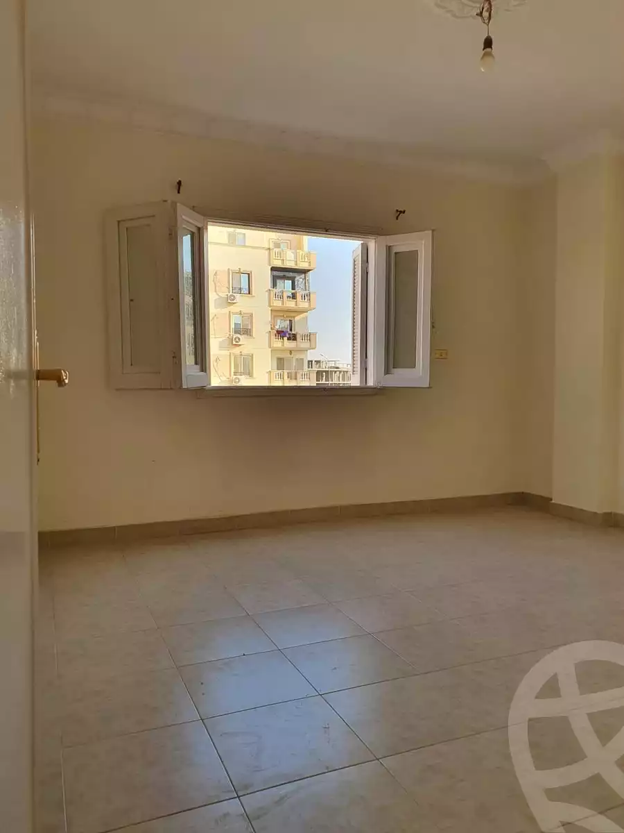 https://aqarmap.com.eg/en/listing/4223080-for-sale-cairo-6th-of-october-compounds-retag-mall
