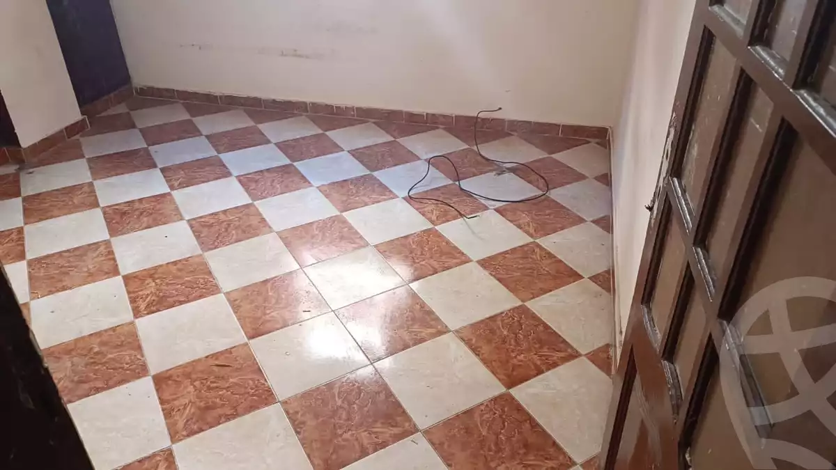 https://aqarmap.com.eg/ar/listing/4223208-for-rent-alexandria-el-hanouvel-kasr-al-quiri-st-1