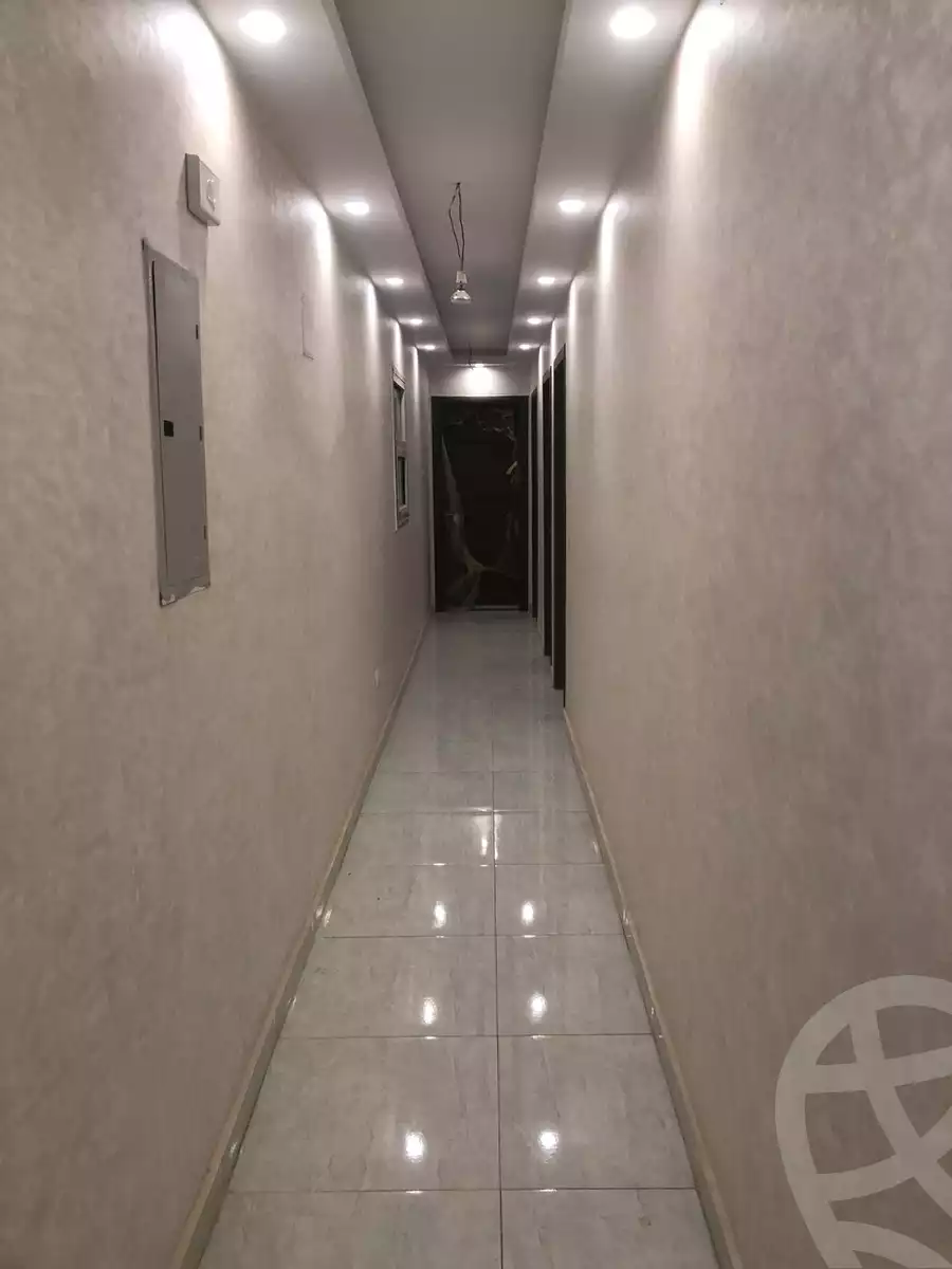 https://aqarmap.com.eg/ar/listing/4224042-for-sale-cairo-el-sheikh-zayed-city-compounds-in-sheikh-zayed-el-khamayel