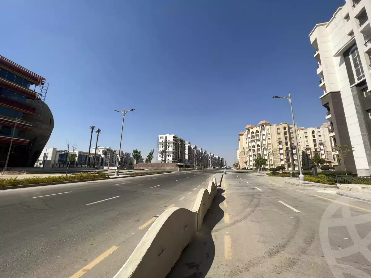 https://aqarmap.com.eg/en/listing/4224907-for-rent-cairo-new-administrative-capital-r3-capital-care-medical-complex