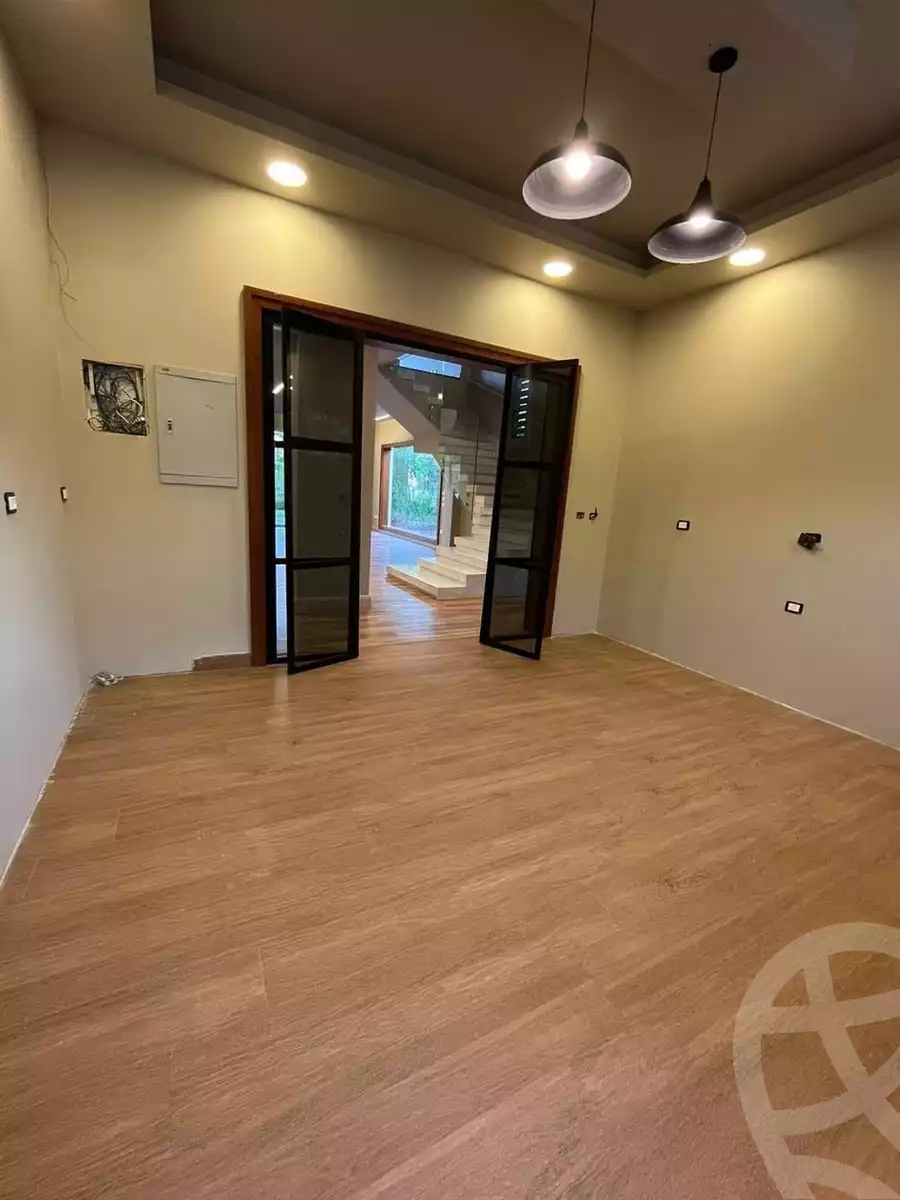 https://aqarmap.com.eg/ar/listing/4228047-for-sale-cairo-el-sheikh-zayed-city-compounds-in-sheikh-zayed-beverly-hills