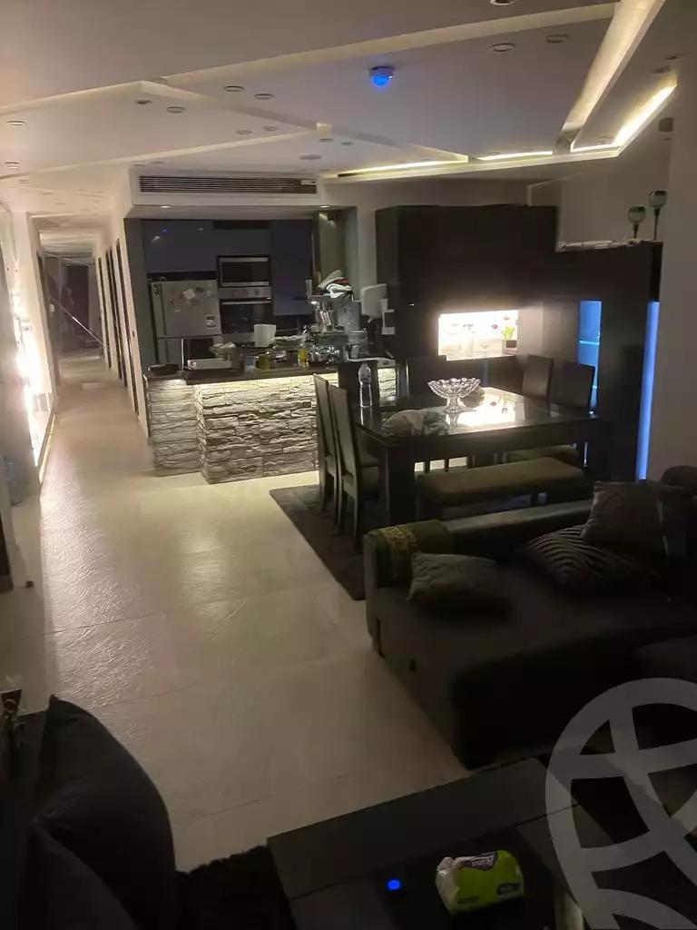 https://aqarmap.com.eg/en/listing/4235848-for-sale-cairo-new-cairo-compounds-mountain-view-hyde-park