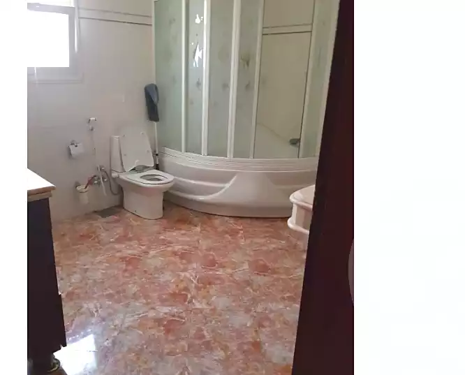 https://aqarmap.com.eg/ar/listing/4238846-for-sale-cairo-el-shorouk-skn-lshbb-63m