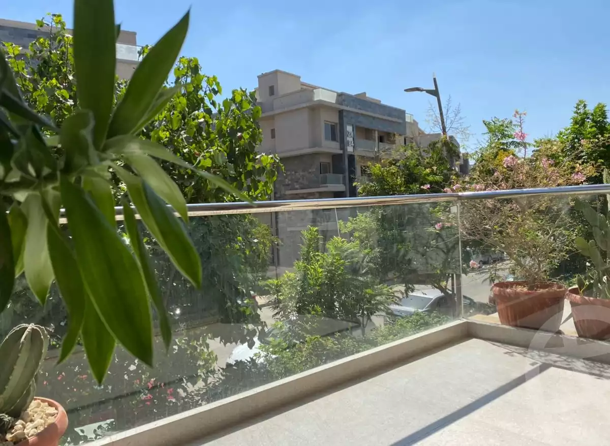 https://aqarmap.com.eg/en/listing/4239331-for-sale-cairo-new-cairo-compounds-galleria-moon-valley