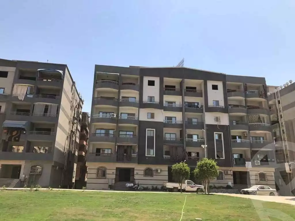 https://aqarmap.com.eg/en/listing/4240379-for-sale-cairo-mokattam-compounds-kmbwnd-jwldn-jyts