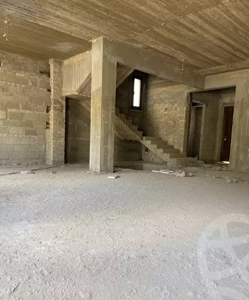 https://aqarmap.com.eg/en/listing/4241989-for-sale-cairo-el-sheikh-zayed-city-compounds-kmbwnd-wyst-twn-swdyk