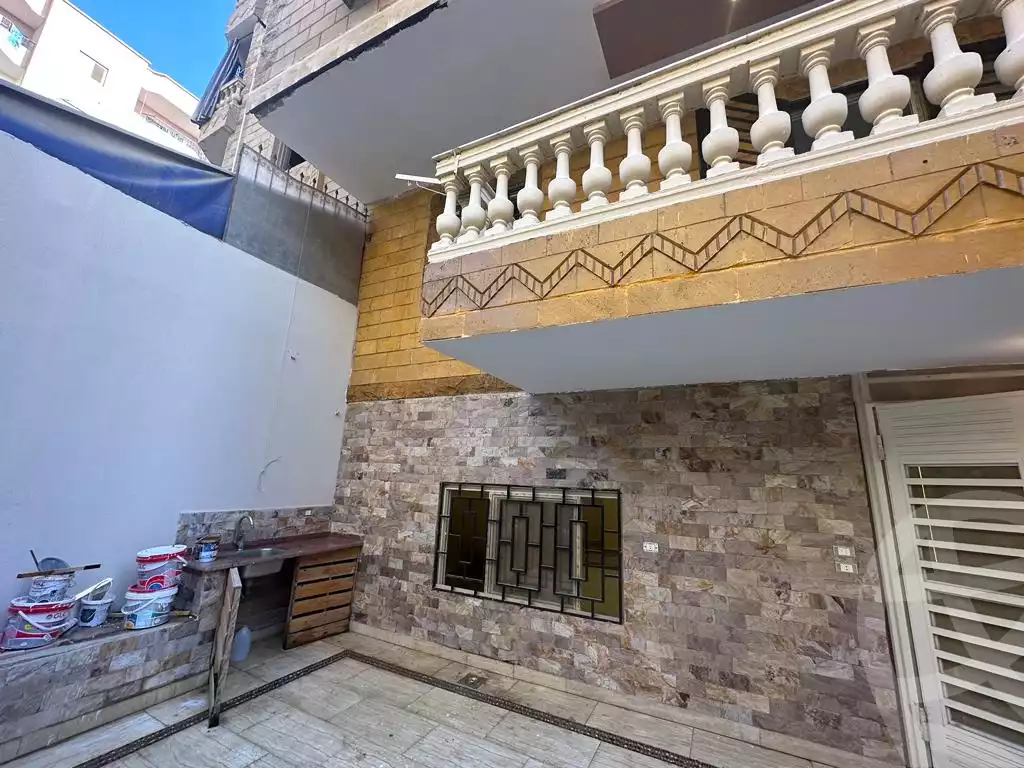 https://aqarmap.com.eg/en/listing/4243867-for-sale-cairo-cairo-hdyq-lhrm-lmntq-t